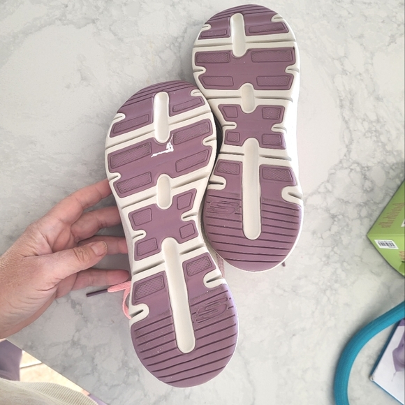 NWOT Skechers Arch Fit Comfy Wave Pink 🩷🩷🩷🩷🩷🩷 - Picture 3 of 5